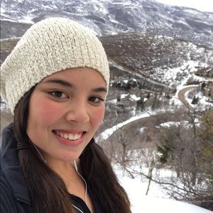 Meet your Posher, Danielle